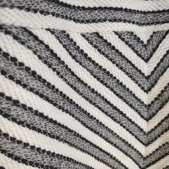 Ann Taylor LOFT Chevron Striped Black and White Short Skirt Medium - Picture 4 of 9